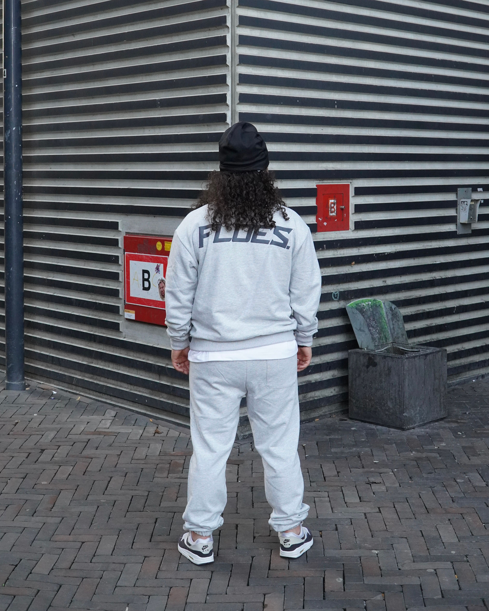 FLOES LOGO SWEATSHIRT