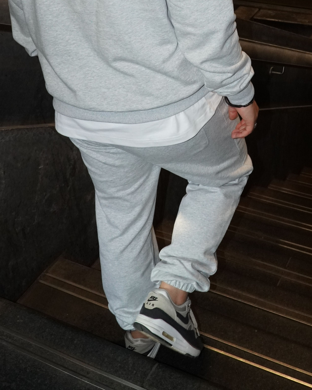 FLOES LOGO JOGGERS